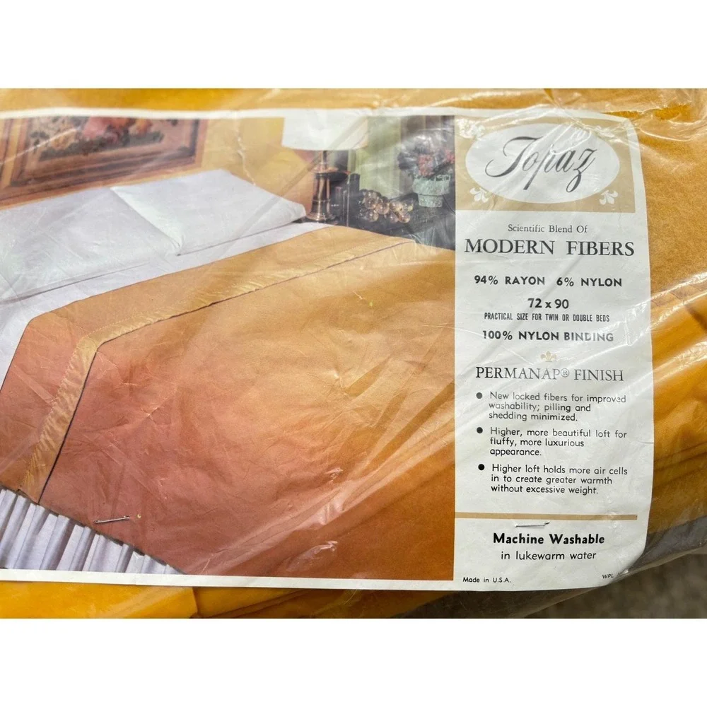 Vtg‎ Topaz Gold Blanket 72x90 Rayon Nylon Blend Permanap Finish Made in USA NOS